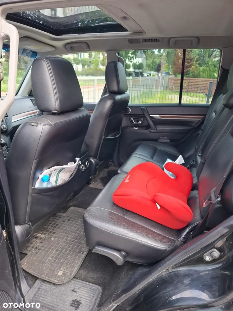 Mitsubishi Pajero - 4