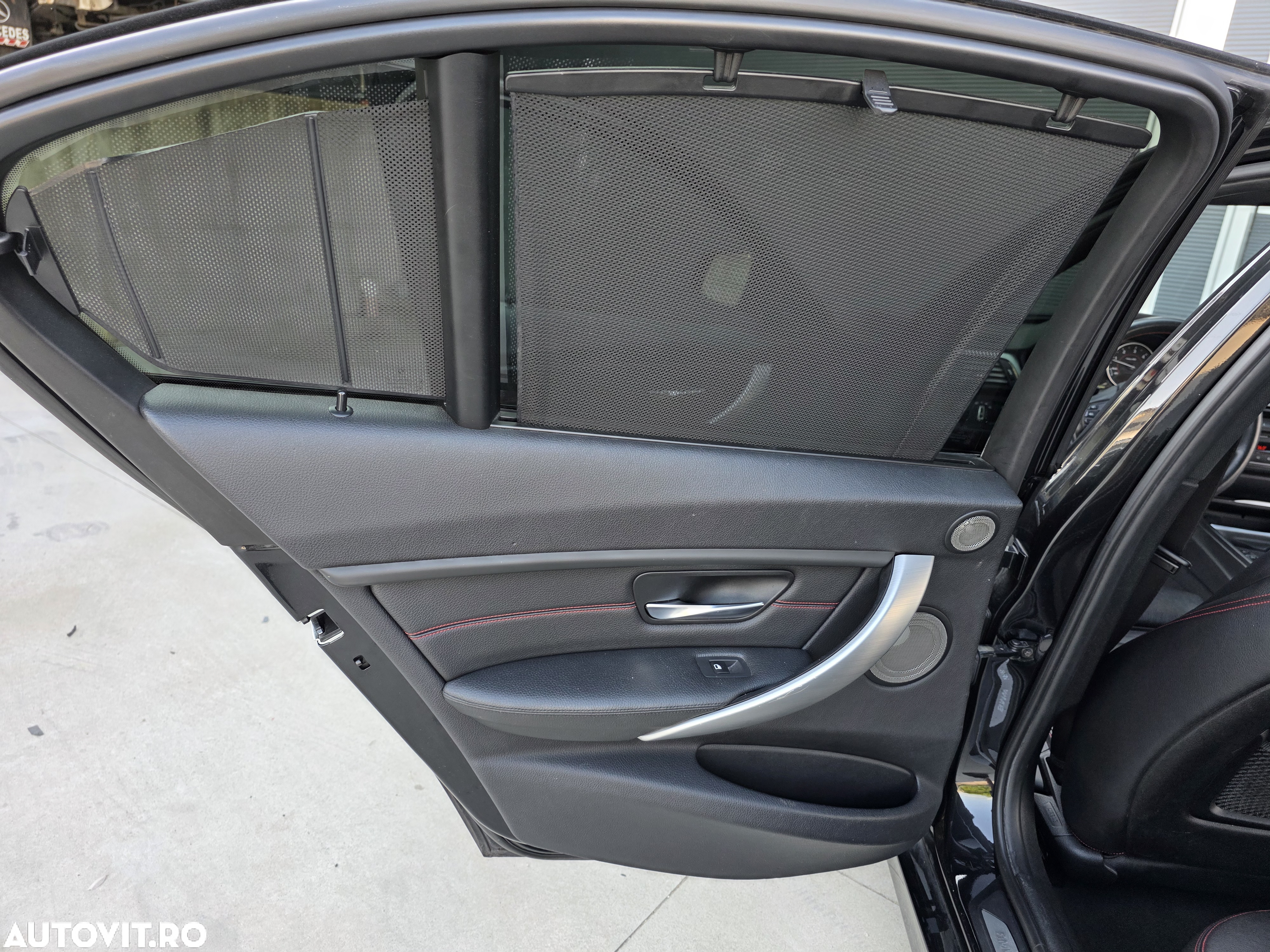 BMW Seria 3 320d Aut. Sport Line - 13