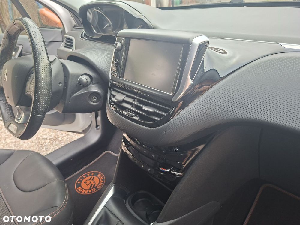 Peugeot 208 1.2 PureTech Allure S&S - 26