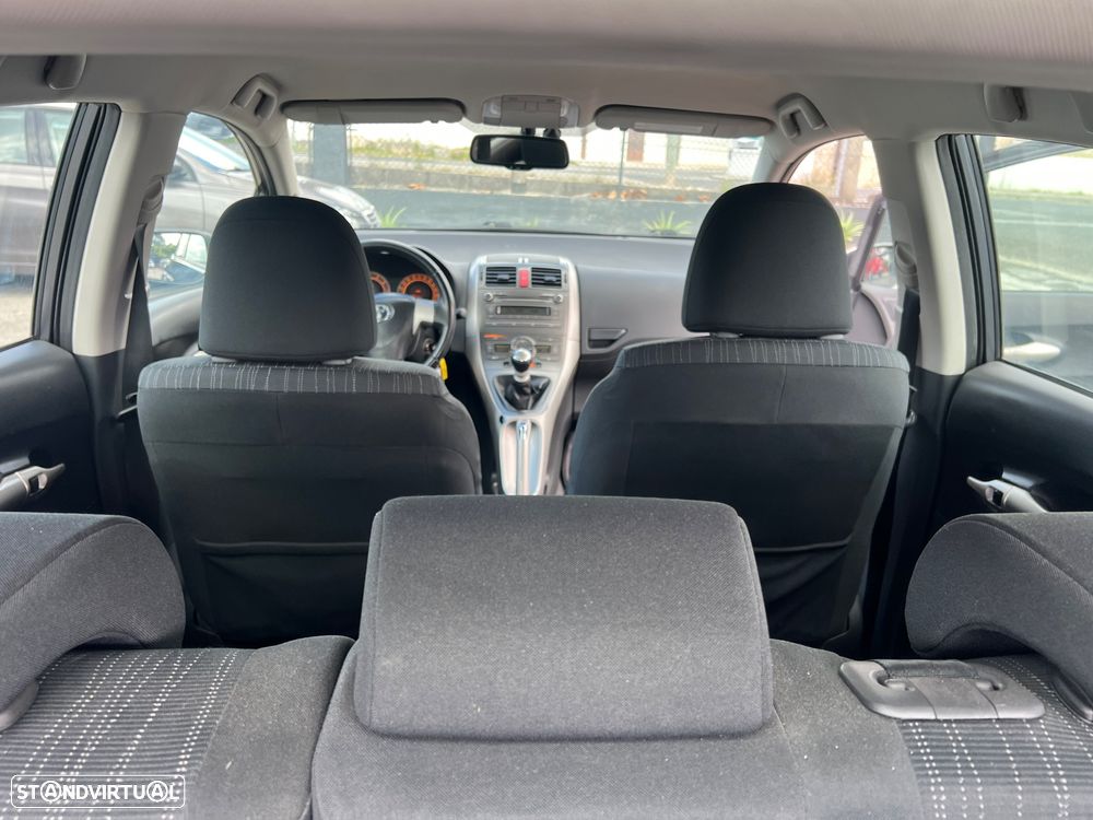 Toyota Auris - 18