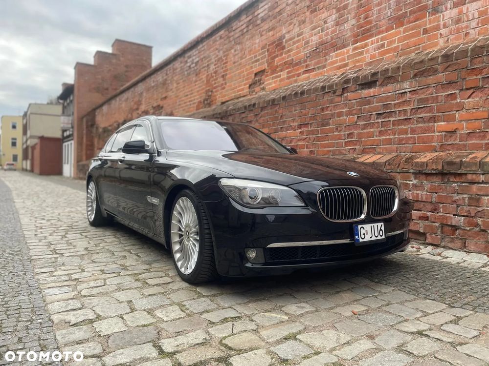 BMW Seria 7 750i xDrive - 4