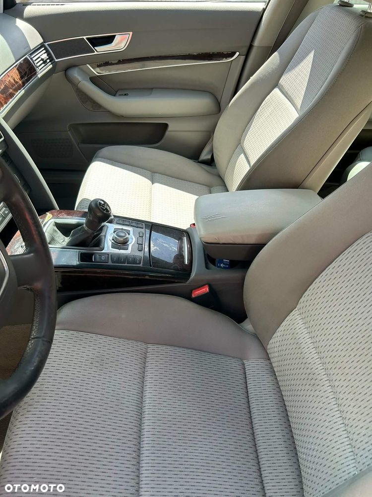 Audi A6 Limousine 2.4 - 12