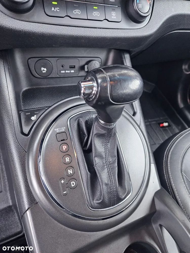 Kia Sportage 2.0 CVVT 2WD Automatik Vision - 12