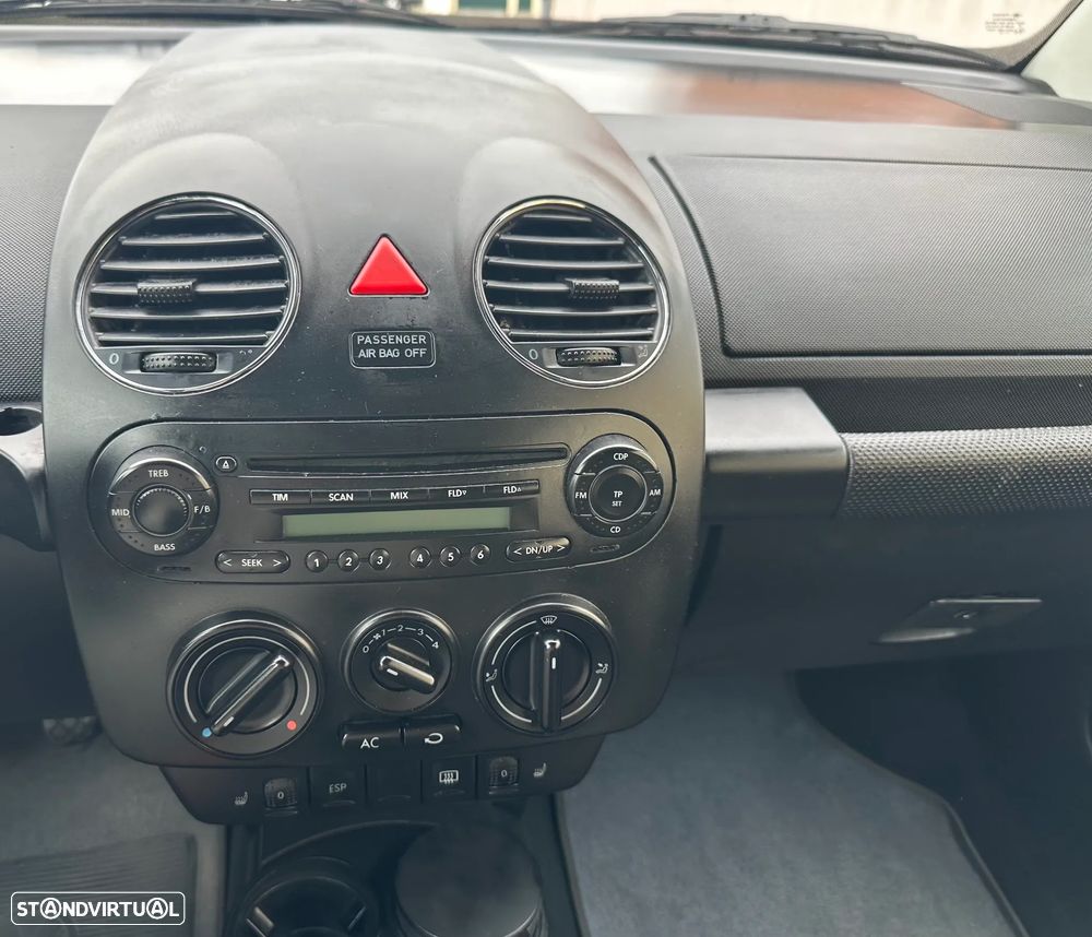 VW New Beetle Cabriolet 1.9 TDI - 9