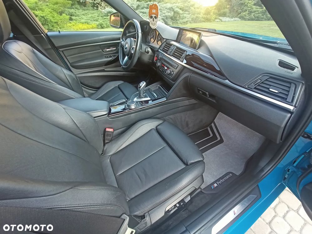 BMW Seria 3 335i xDrive Edition Sport - 23