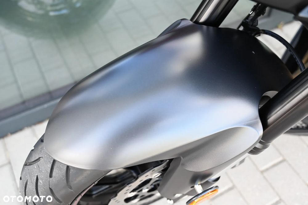 Suzuki GSX - 29