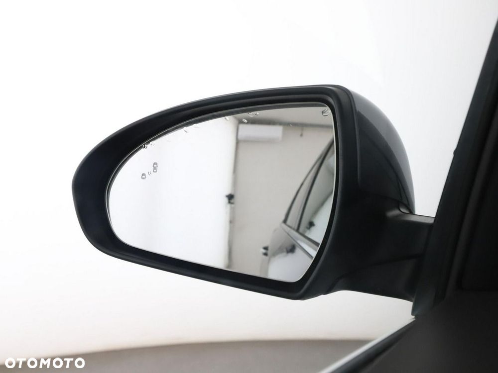 Hyundai IONIQ - 38