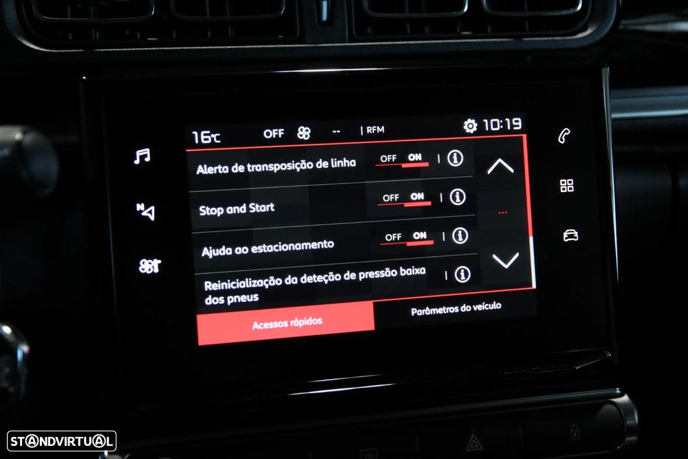 Citroën C3 1.2 PureTech Shine - 18