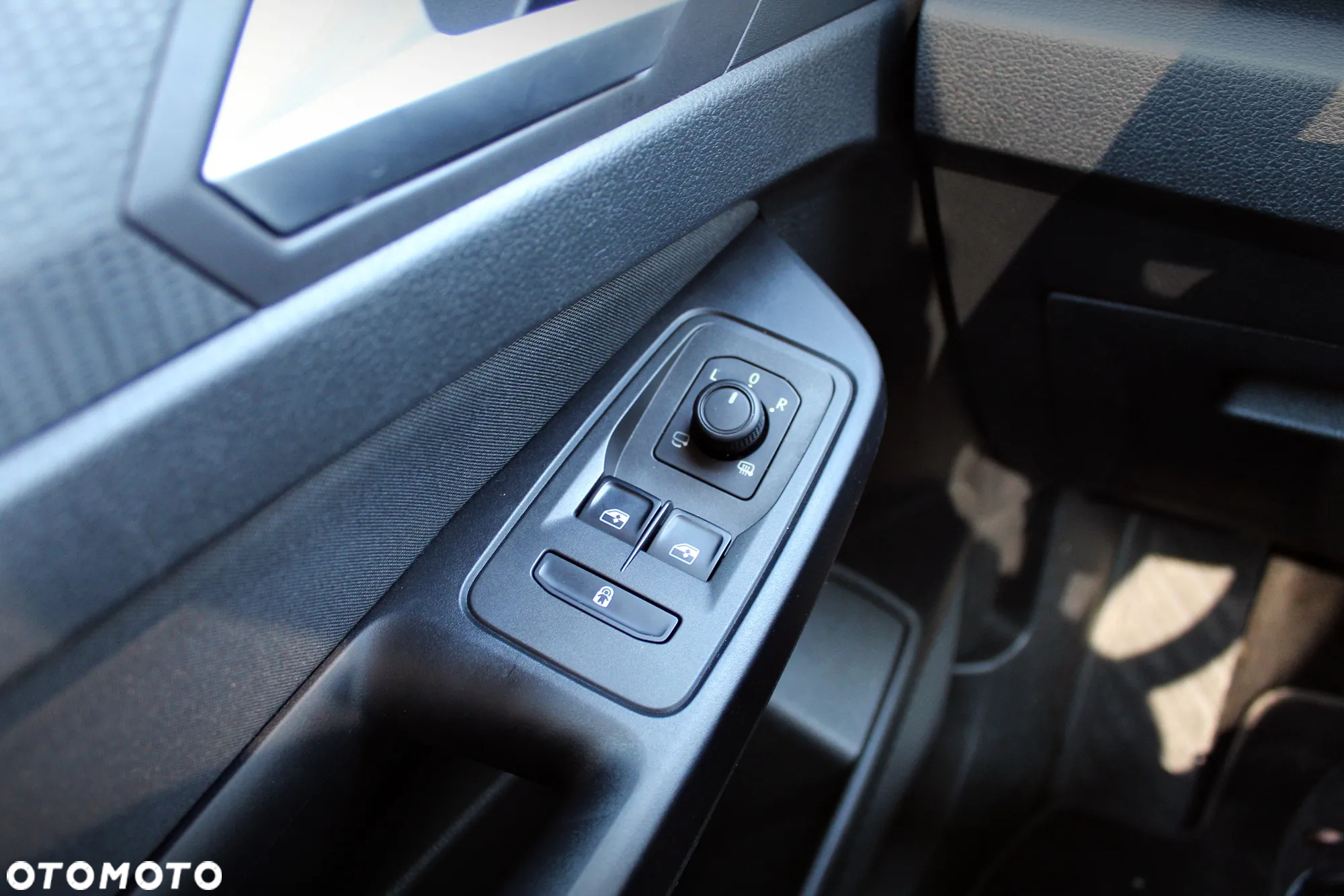 Ford Tourneo Connect 2.0 EcoBlue Active - 26