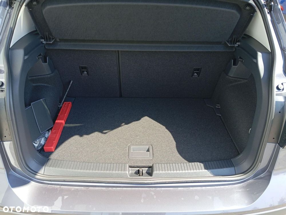 Volkswagen T-Cross - 12