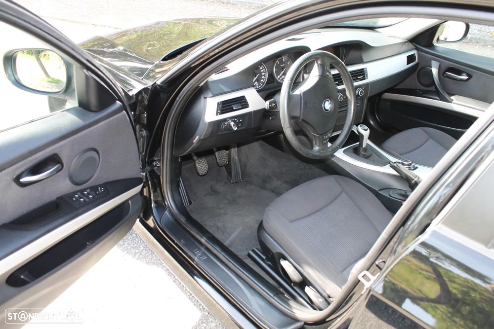 BMW 318 d Navigation - 19