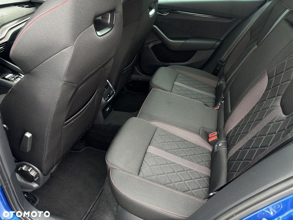 Skoda Octavia 2.0 TSI RS DSG - 11
