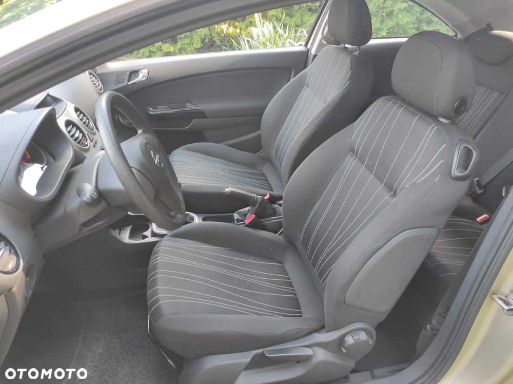 Opel Corsa 1.2 16V - 17