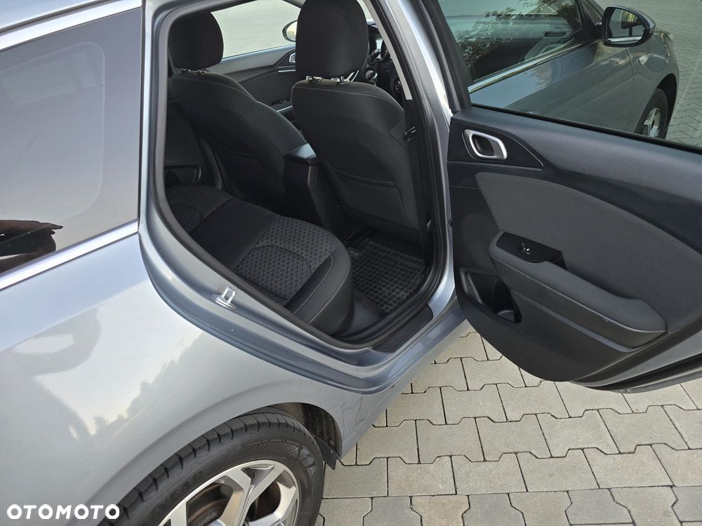 Kia Ceed 1.4 L - 9