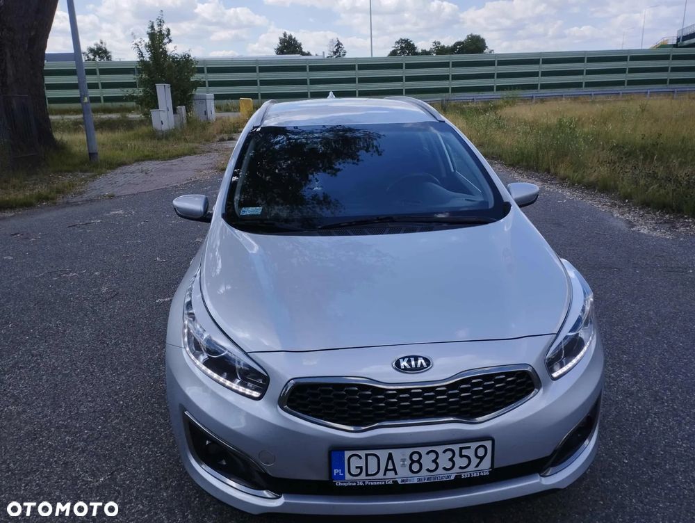 Kia Ceed - 4