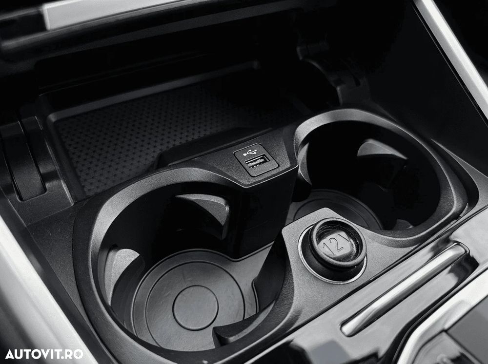 BMW Seria 3 320e Aut. Luxury Line - 8