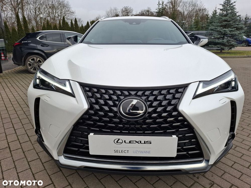 Lexus UX - 8
