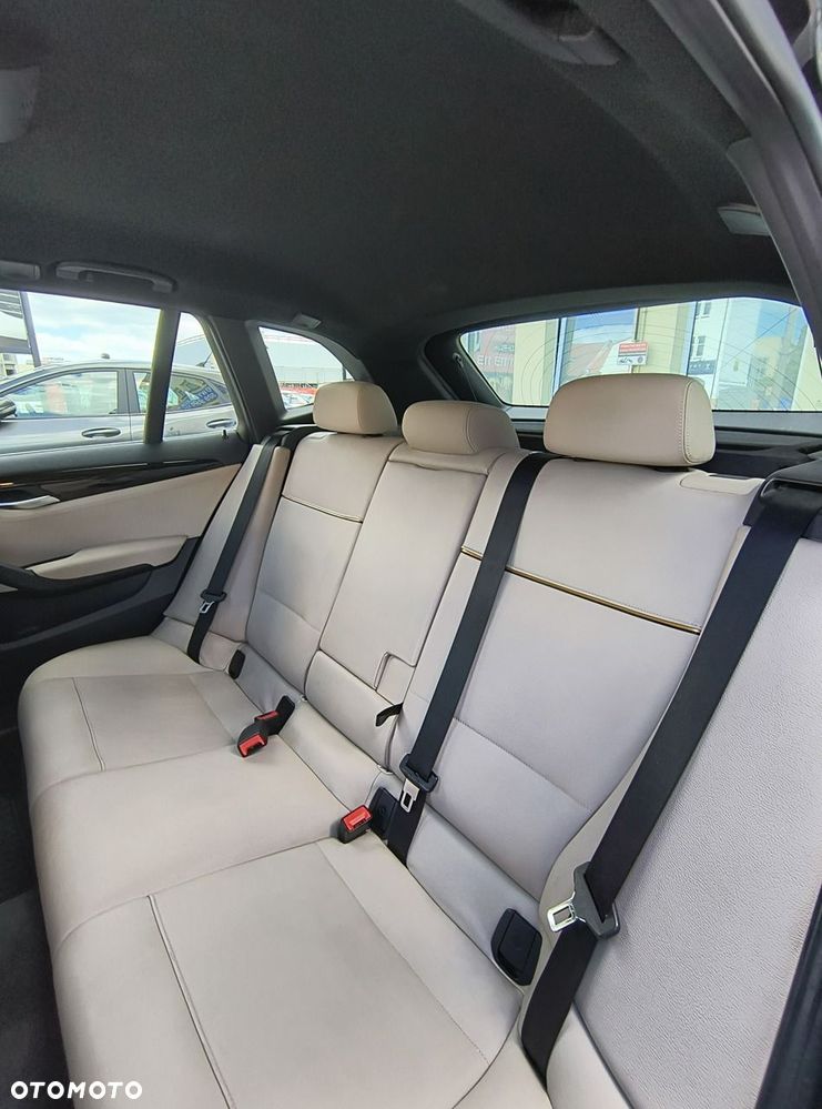 BMW X1 xDrive20d - 15