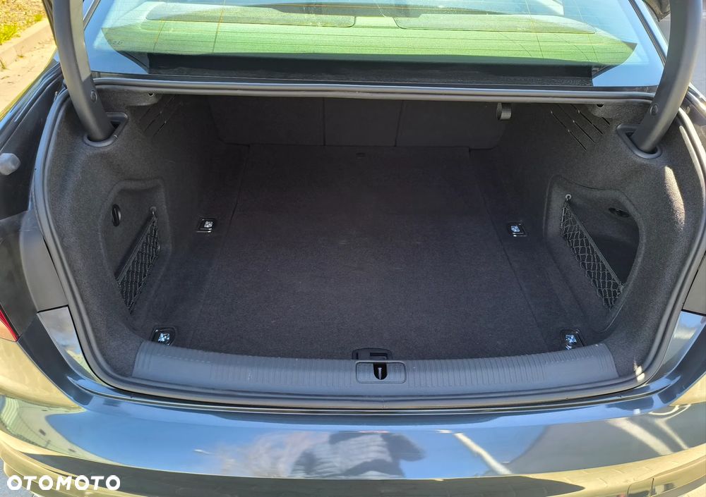 Audi A4 Limousine 40 TFSI S tronic - 38