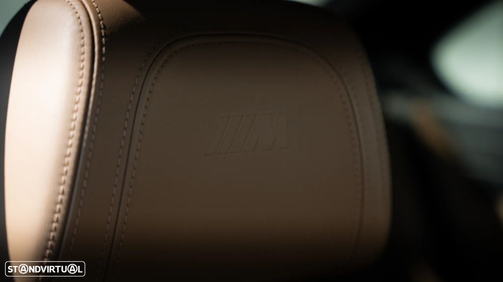 BMW M3 Auto - 44
