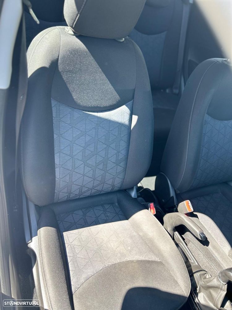 Opel Karl 1.0 ECOTEC S&S 120 Anos - 28