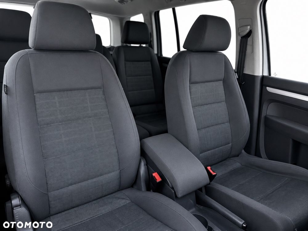 Volkswagen Touran 2.0 TDI Highline - 15