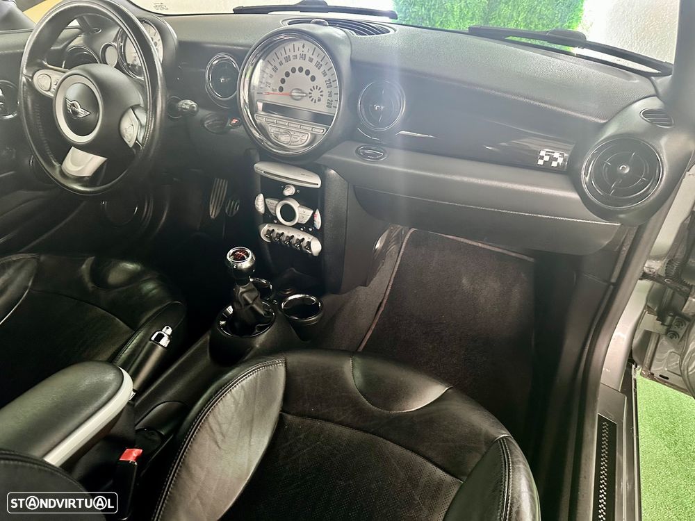 MINI 3 Portas John Cooper Works - 7