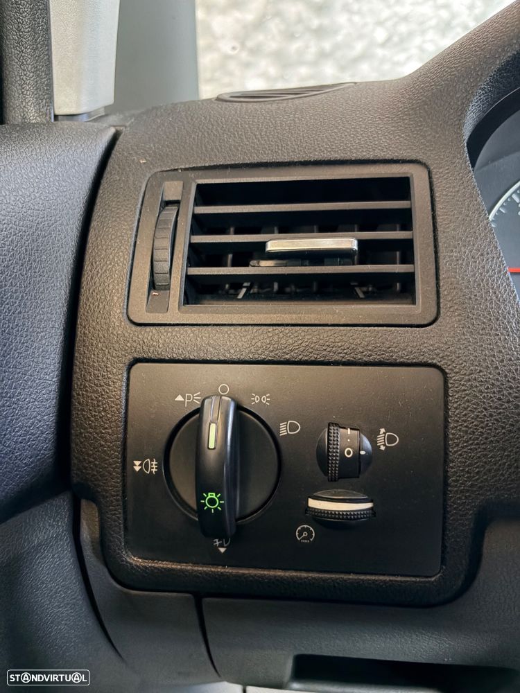 Ford Focus C-Max 1.6 TDCi Ambiente - 14