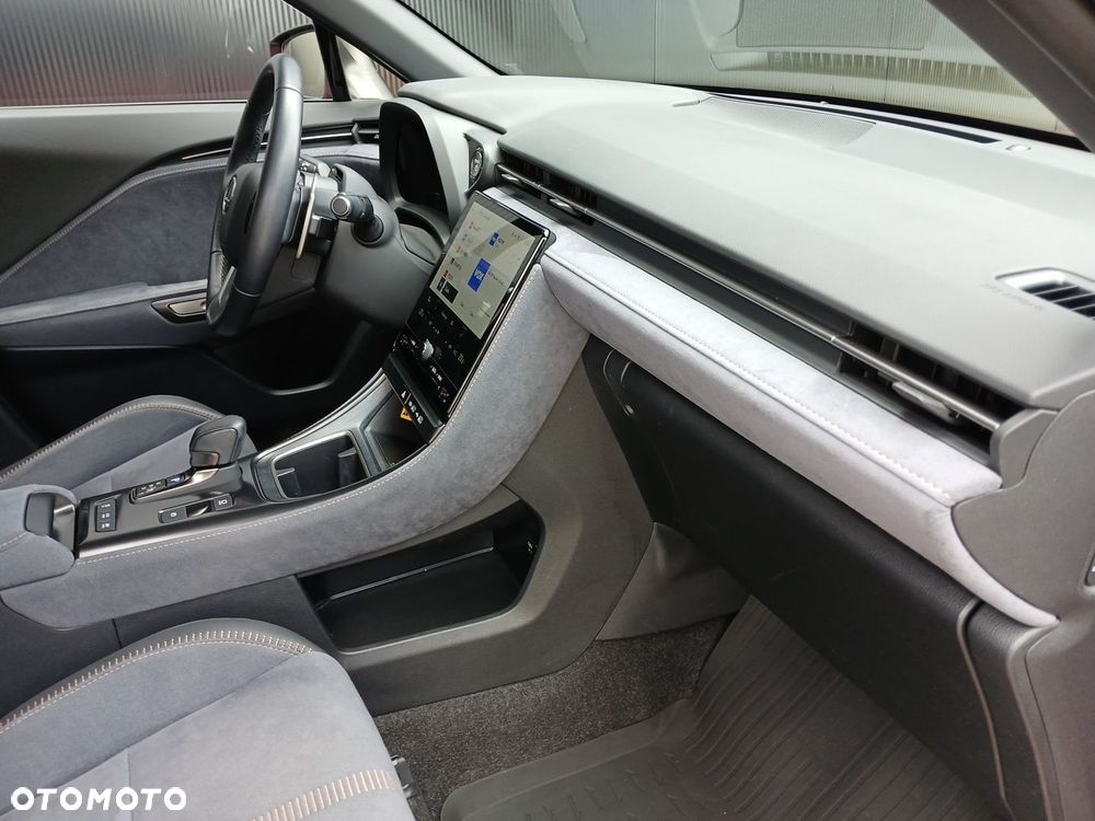 Lexus LBX 1.5 Hybrid Cool AWD - 26
