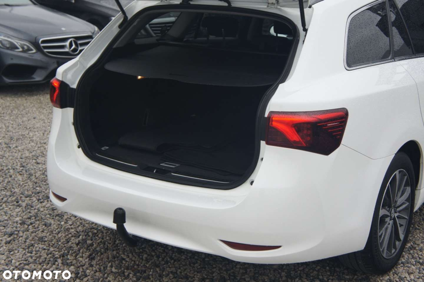 Toyota Avensis - 17