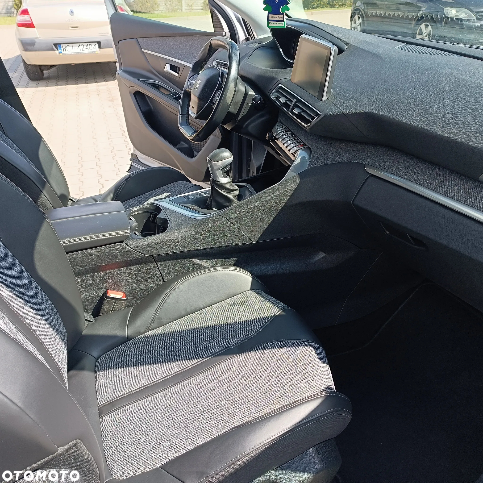 Peugeot 3008 1.2 PureTech Allure Pack S&S - 13