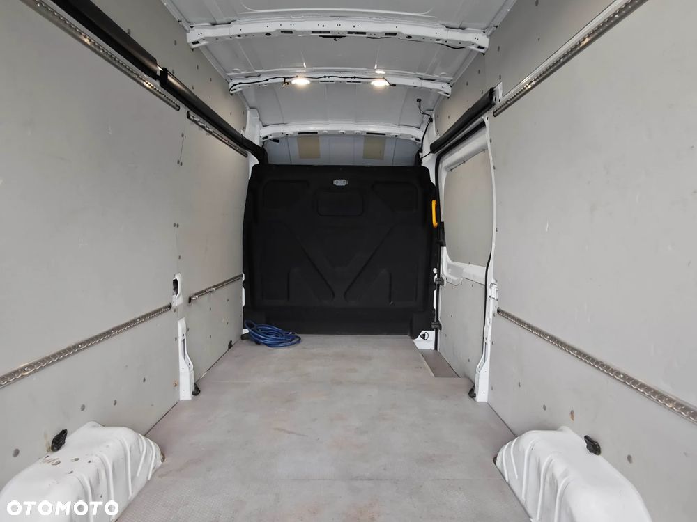 Ford Transit - 8