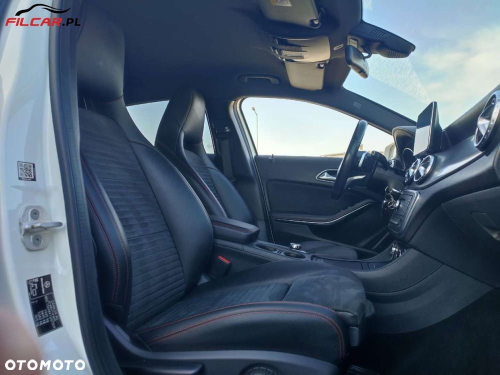 Mercedes-Benz GLA - 19