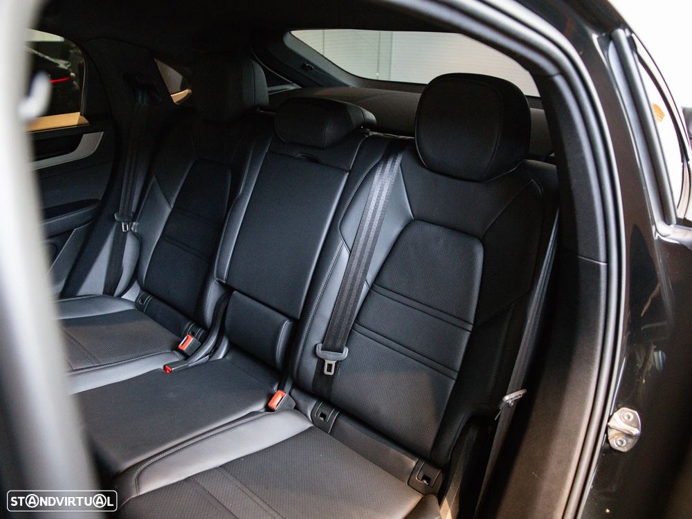 Porsche Cayenne Coupé E-Hybrid - 26