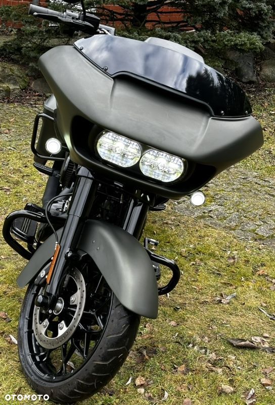 Harley-Davidson Touring Road Glide - 4