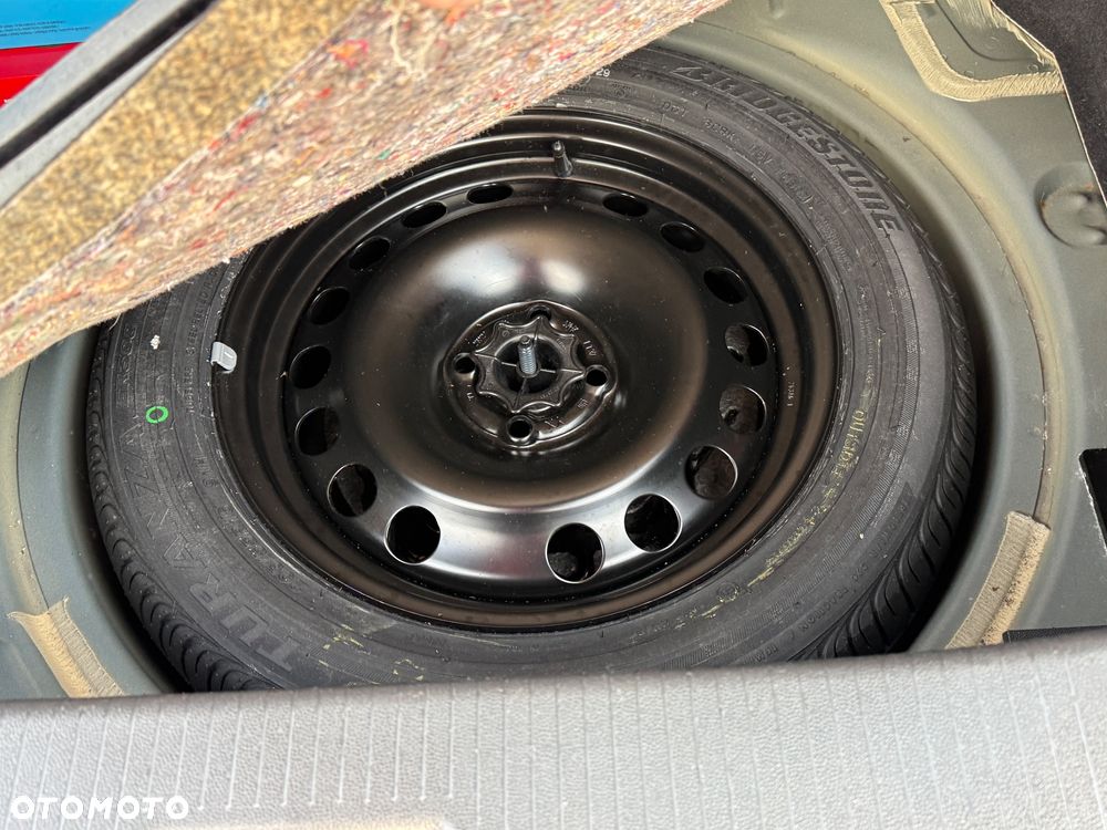 Opel Astra 1.6 Essentia - 13