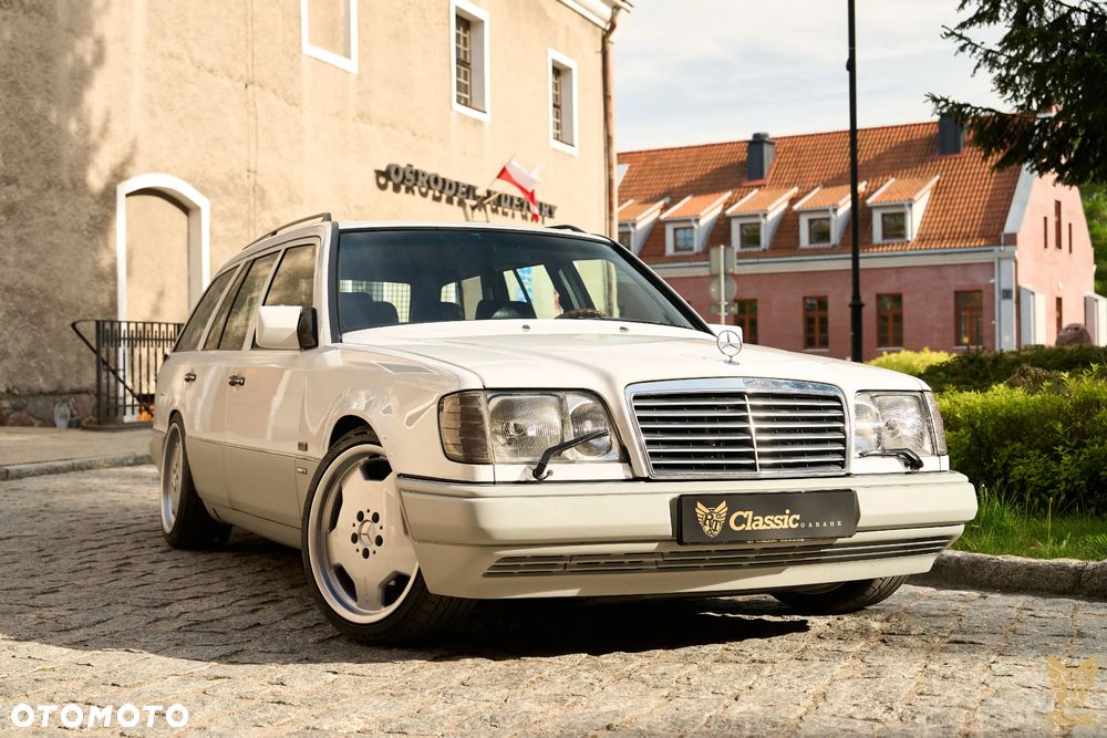 Mercedes-Benz Klasa E - 15