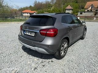 Mercedes-Benz GLA 200 d 4MATIC Aut. - 5