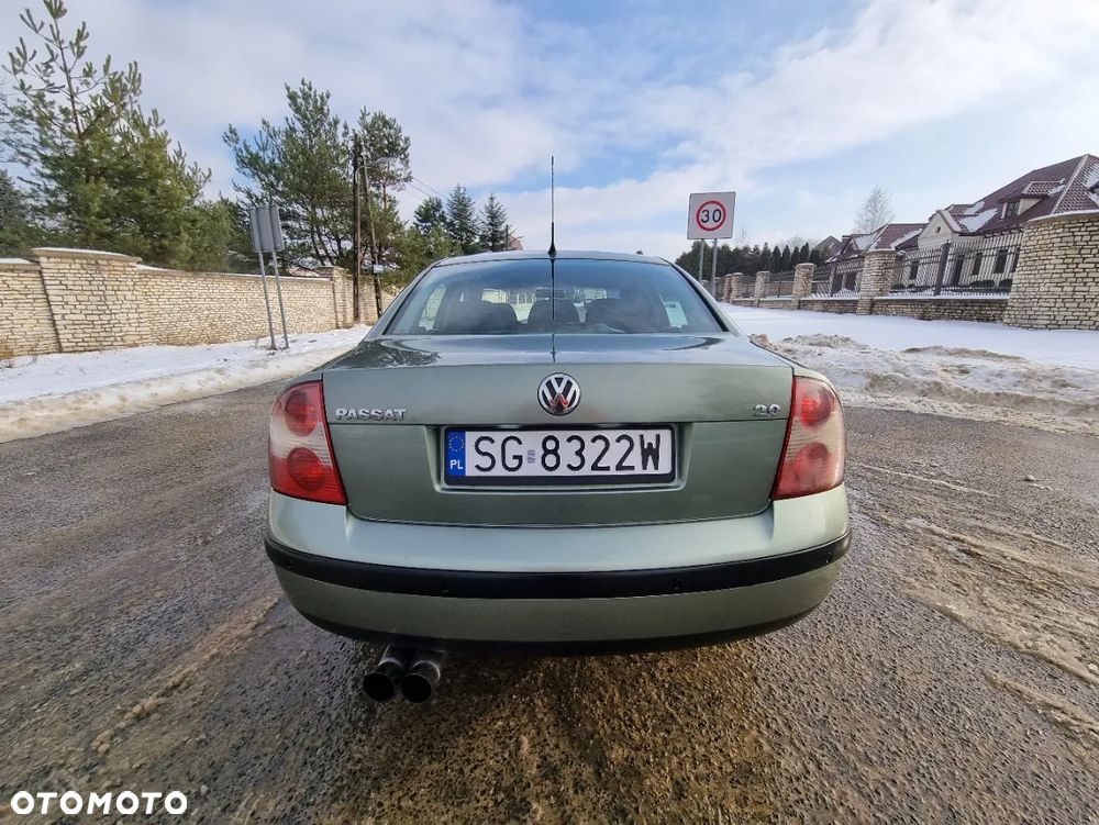 Volkswagen Passat 2.0 Comfortline - 5