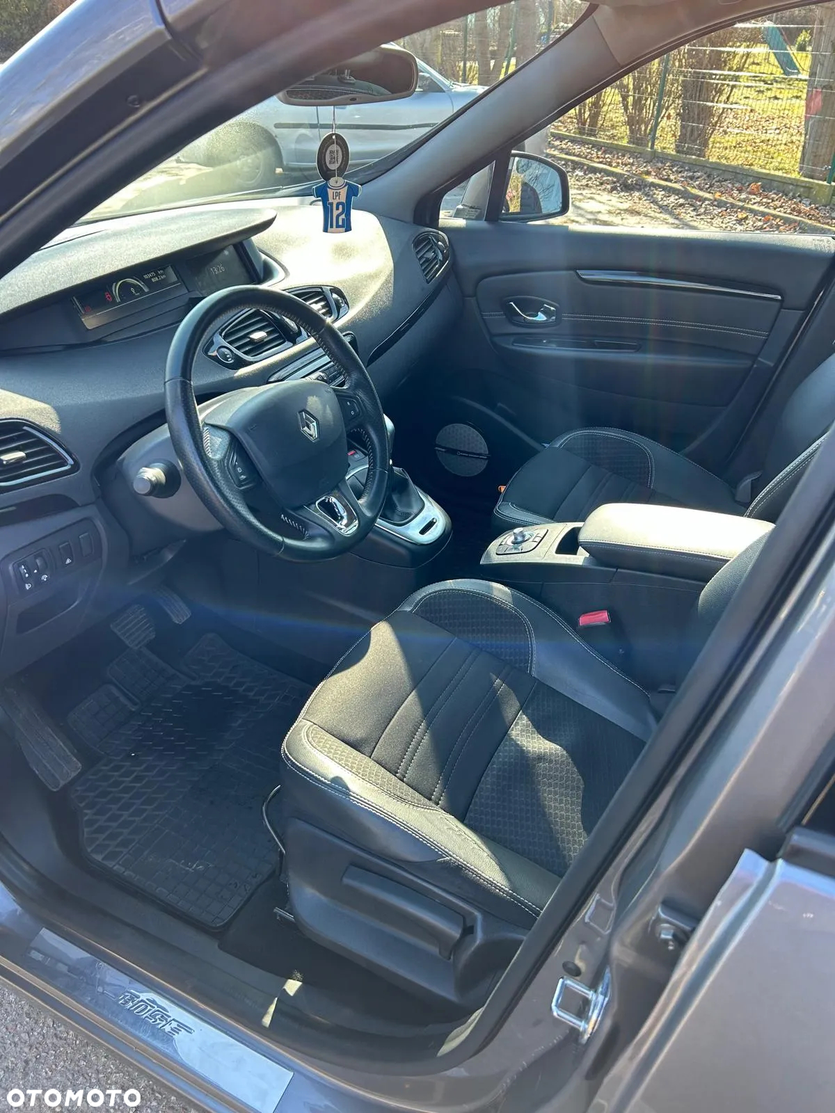 Renault Scenic 1.5 dCi Bose EDition EDC - 10