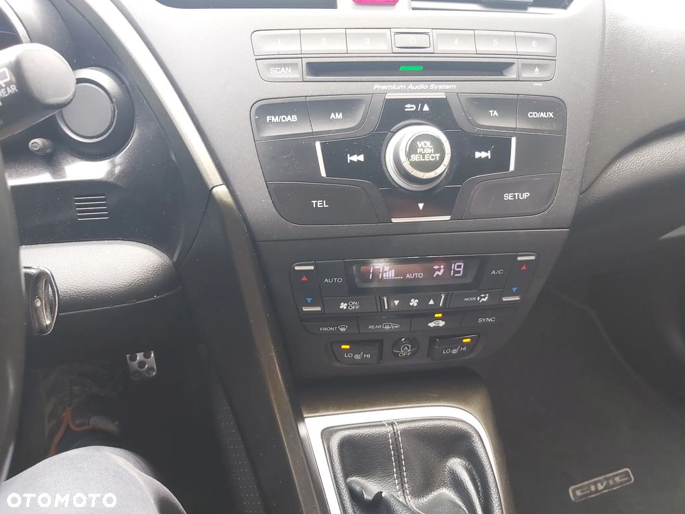Honda Civic 1.8 i-VTEC Comfort Black Edition - 19