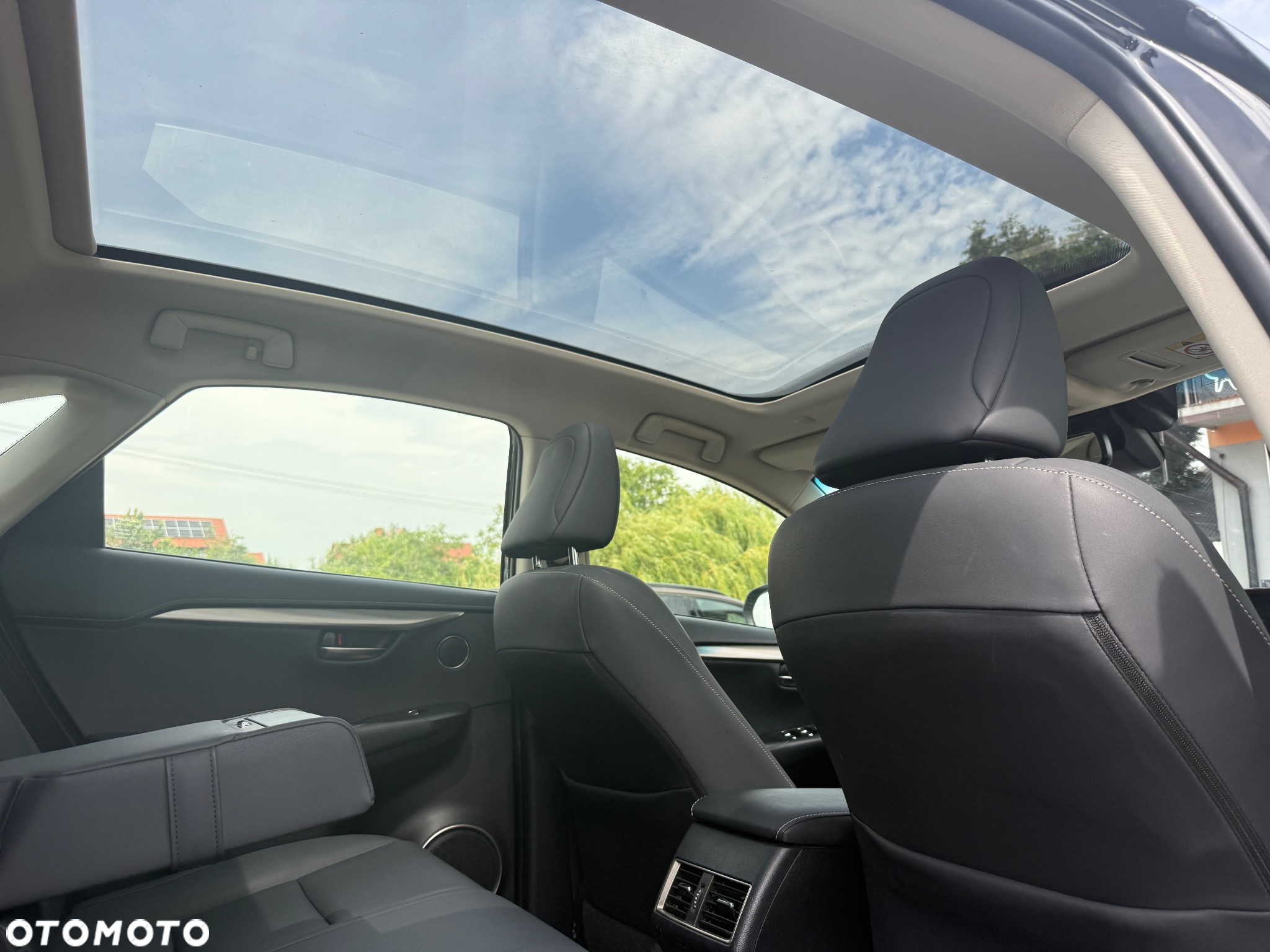 Lexus NX 300h Style Edition - 21