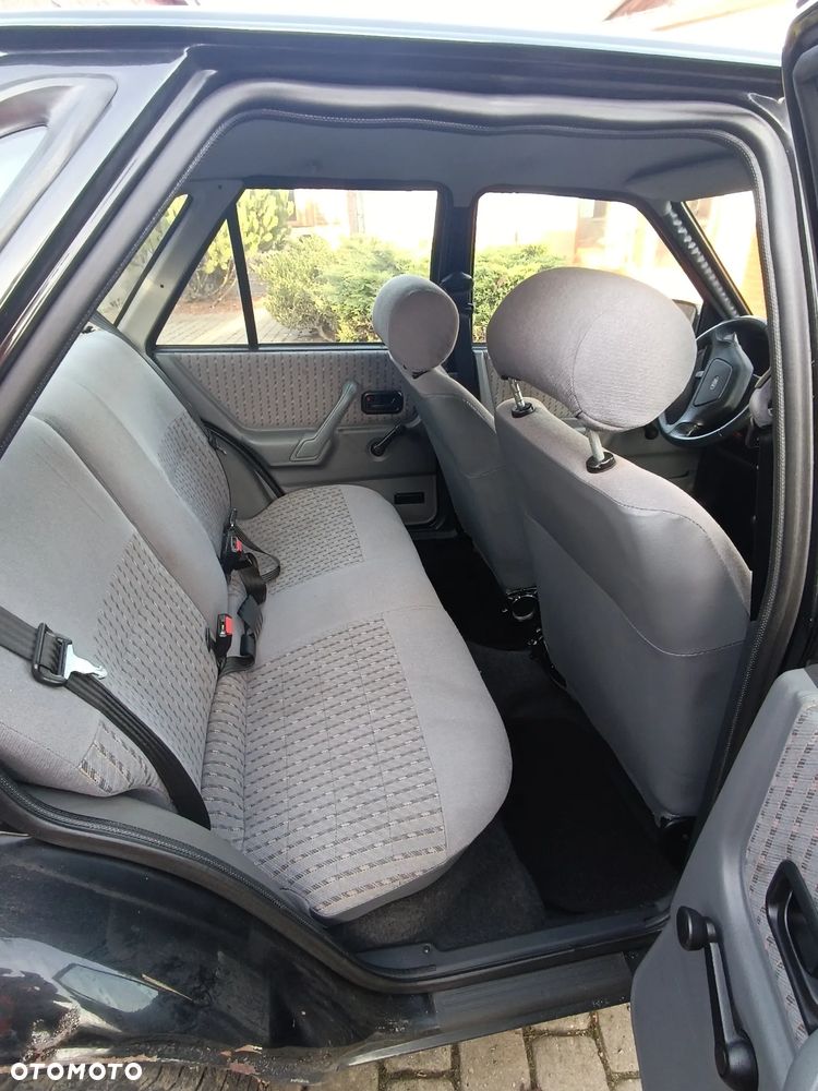 Ford Escort - 12
