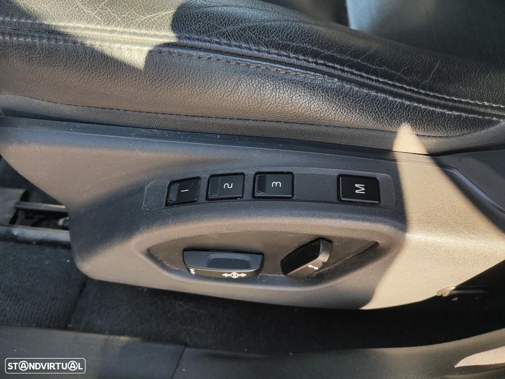 Volvo XC 60 2.0 D3 Summum - 11