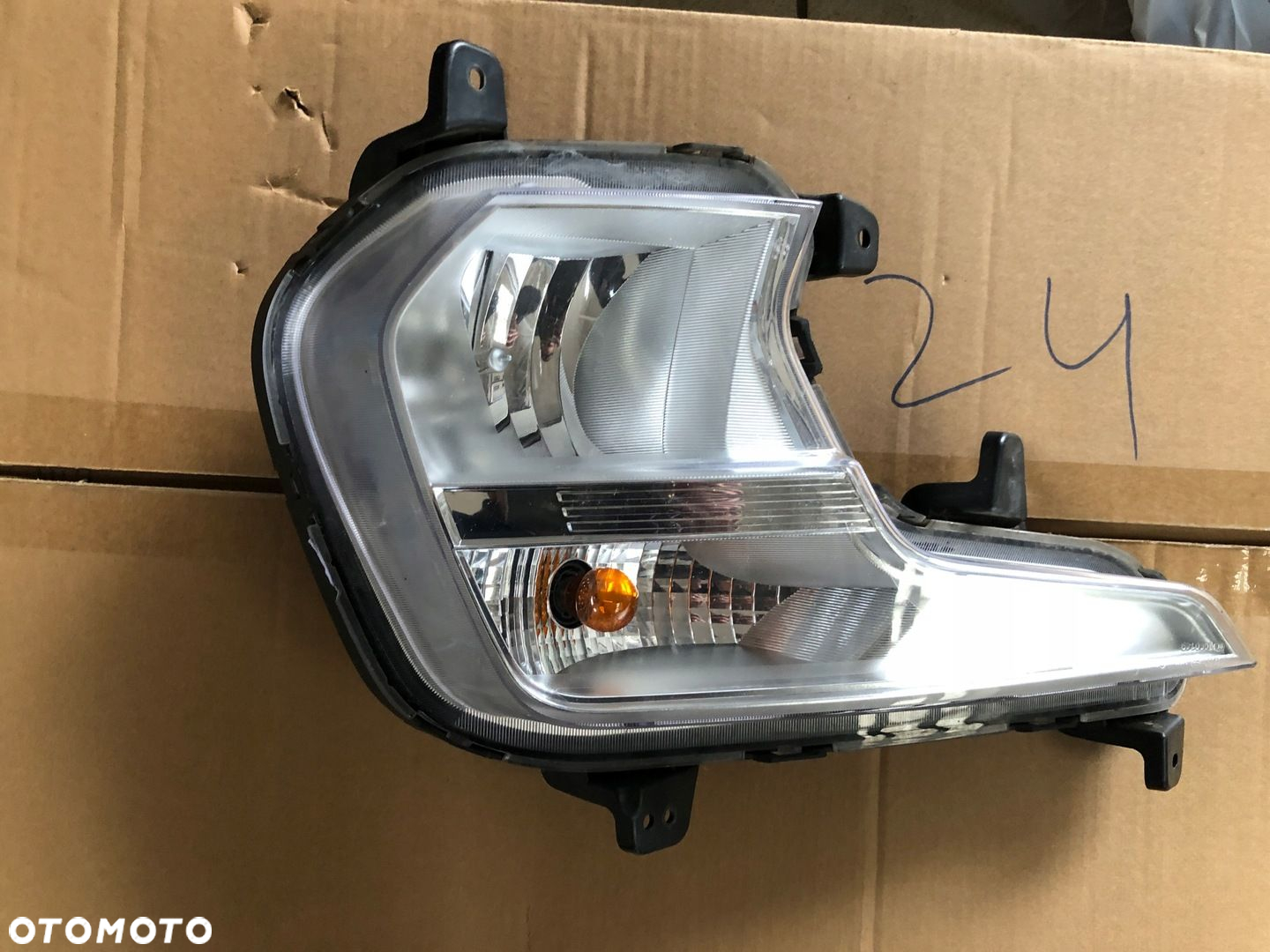 Lampa lewa Halogen przeciwmgielna SSANGYONG KORANDO 8320334000 - 2