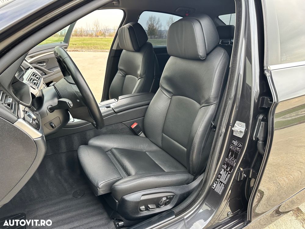 BMW Seria 5 530d xDrive Touring Sport-Aut. Luxury Line - 27