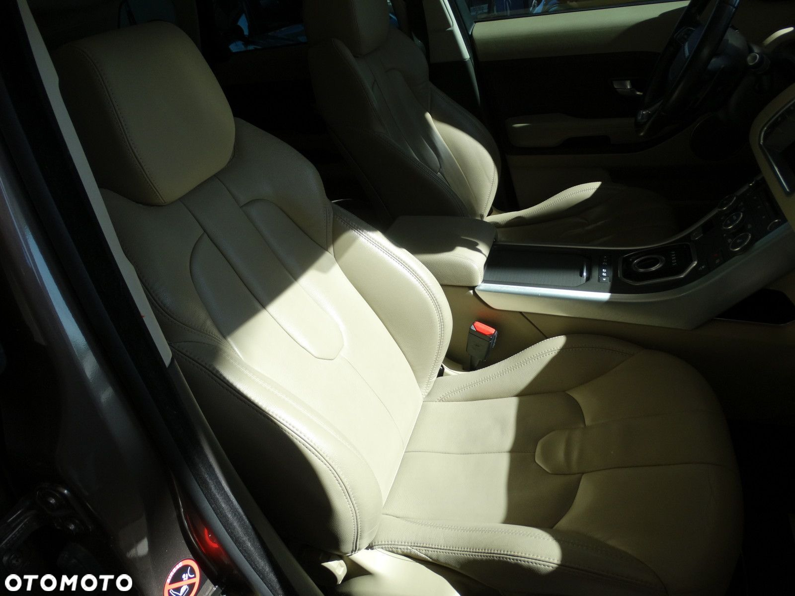Land Rover Range Rover Evoque - 15