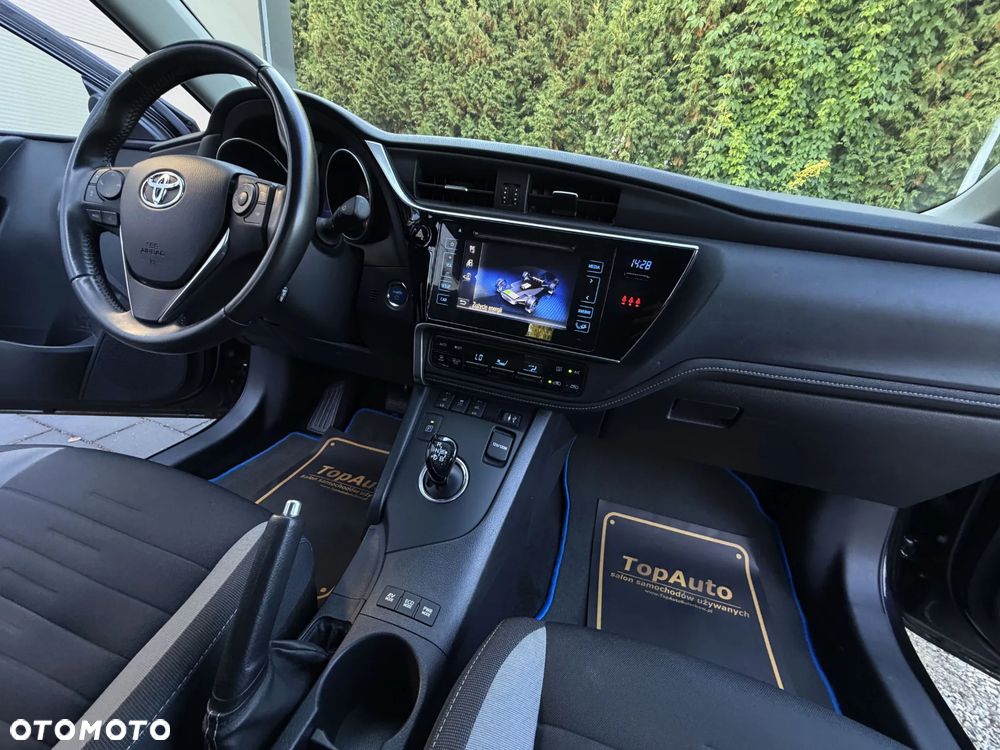 Toyota Auris - 16