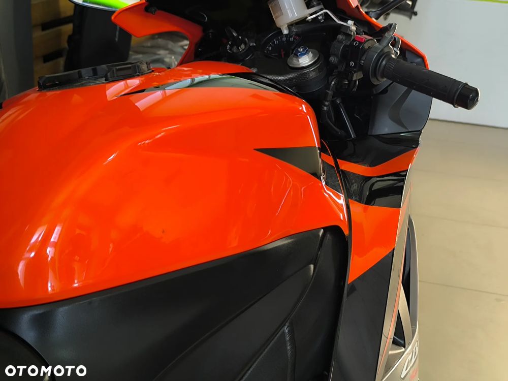 Honda CBR - 19
