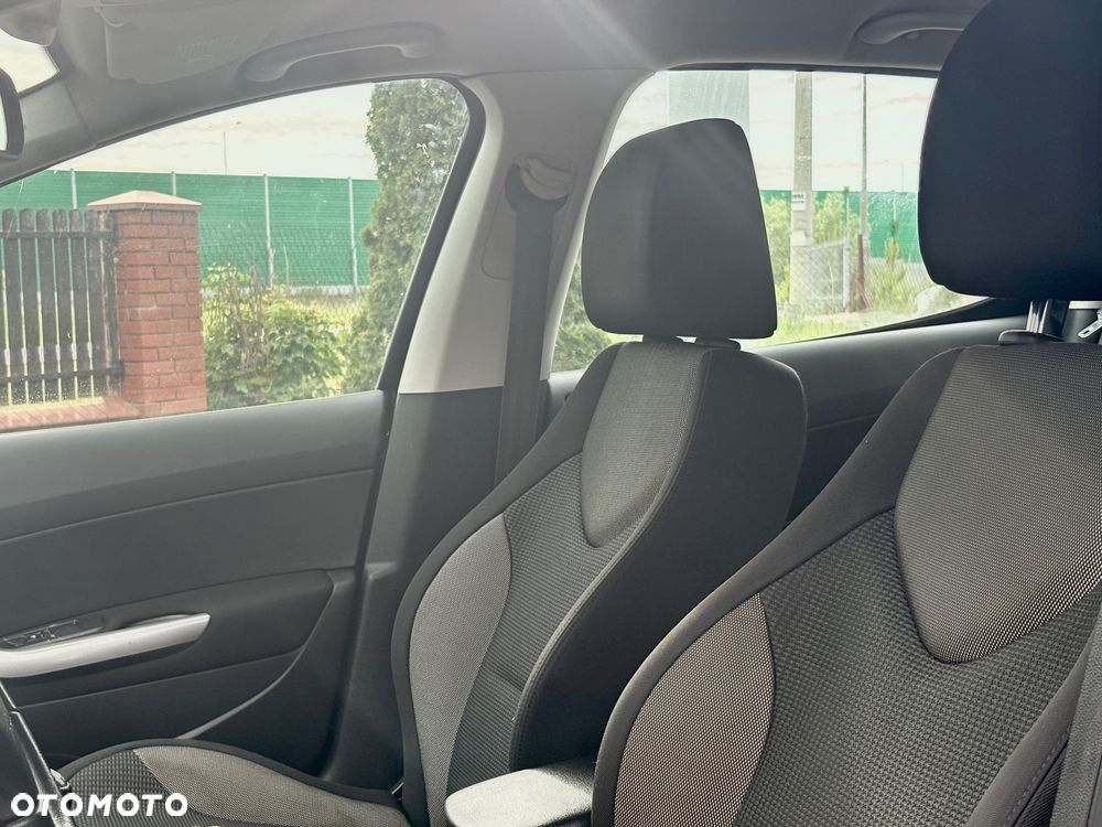 Peugeot 308 1.6 HDi Premium - 19